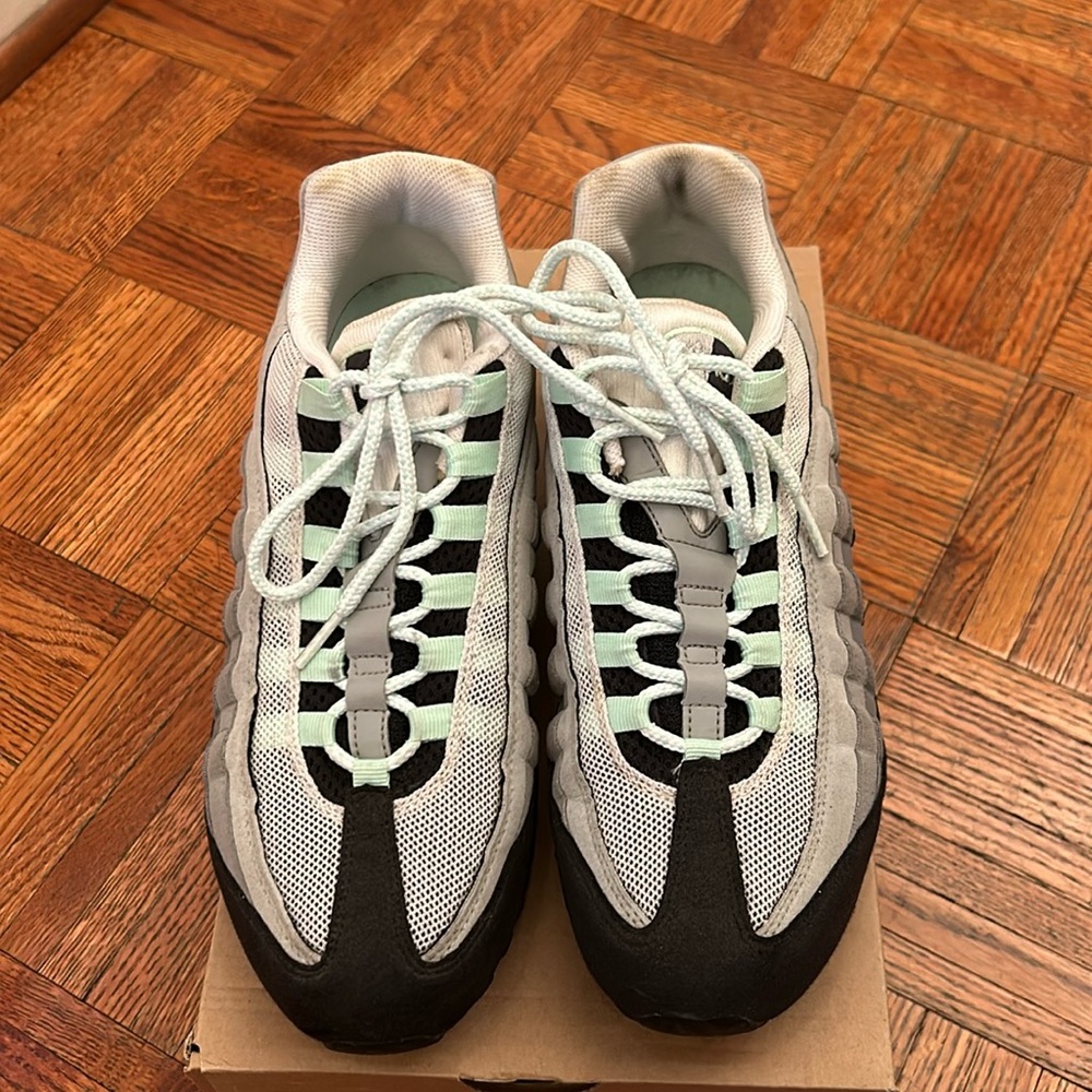 Nike Air Max 95 mint green men’s size 8.5